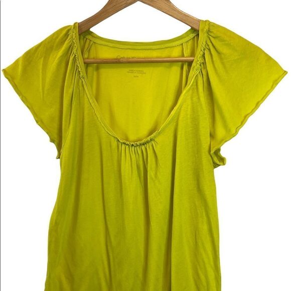 CALVIN KLEIN JEANS Neon Green Flutter Sleeve Scoop Neck Embellished Neck Tee M - Picture 2 of 9